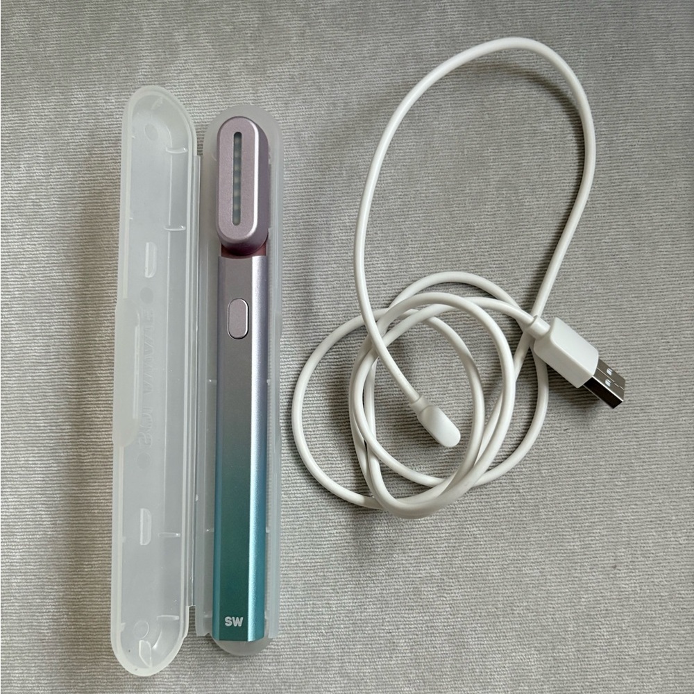 Solawave 4-in-1 Radiant Renewal Skincare Wand